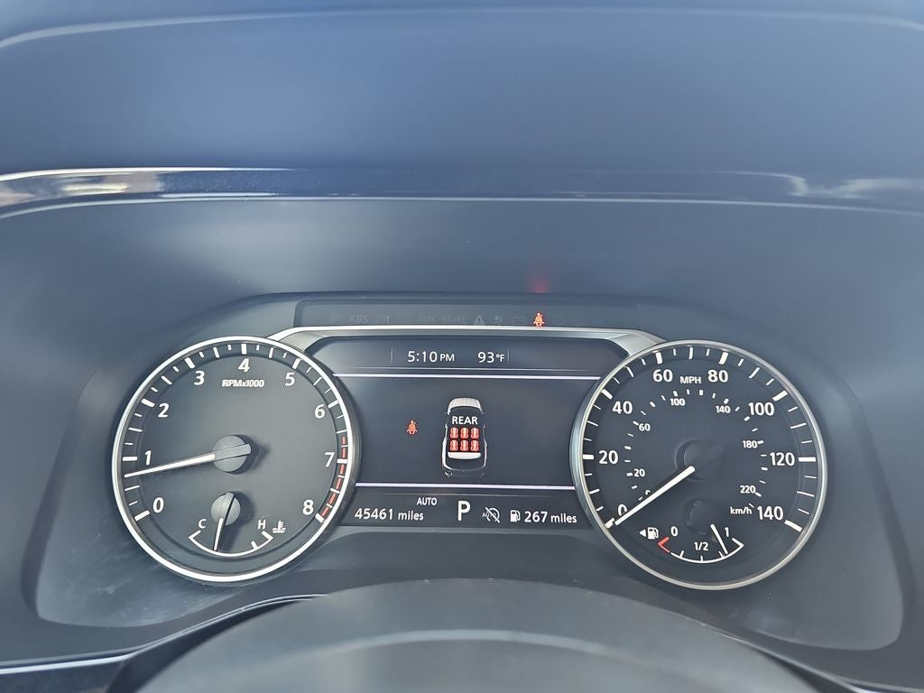 2025 Nissan Pathfinder SV