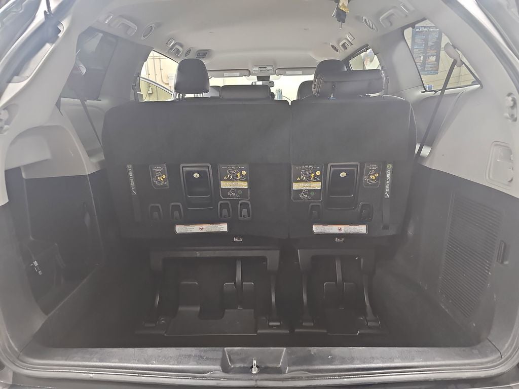2018 Toyota Sienna SE 8 Passenger