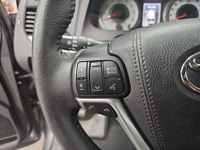 2018 Toyota Sienna SE 8 Passenger
