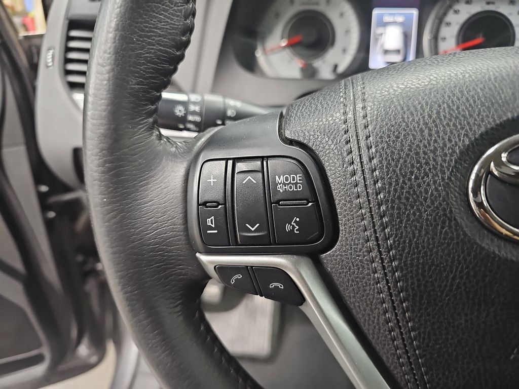 2018 Toyota Sienna SE 8 Passenger