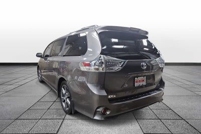 2018 Toyota Sienna SE 8 Passenger