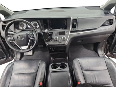 2018 Toyota Sienna SE 8 Passenger