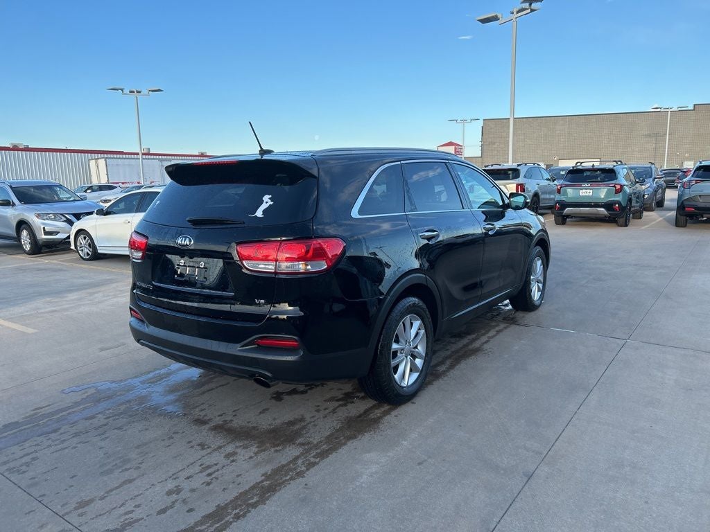 2017 Kia Sorento LX