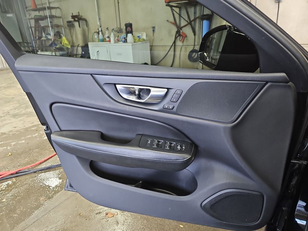 2021 Volvo S60 T6 Momentum