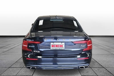 2021 Volvo S60 T6 Momentum