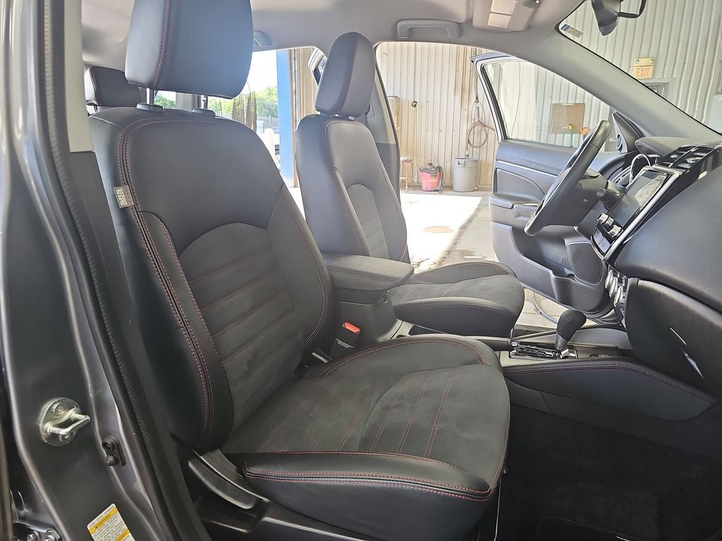 2025 Mitsubishi Outlander Sport 2.0 ES