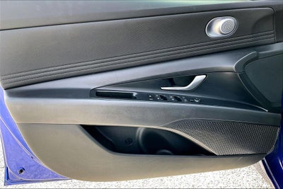 2025 Hyundai Elantra SEL Convenience