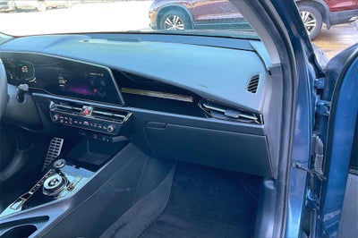 2023 Kia Niro Plug-In Hybrid SX