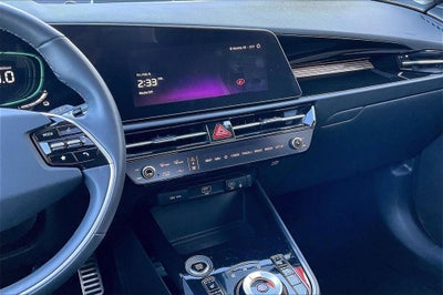 2023 Kia Niro Plug-In Hybrid SX