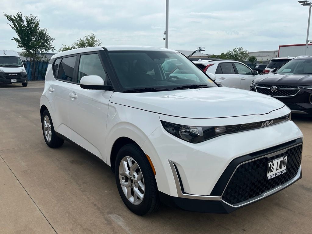 2024 Kia Soul LX