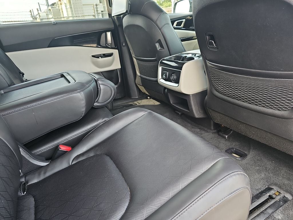 2022 Kia Carnival SX